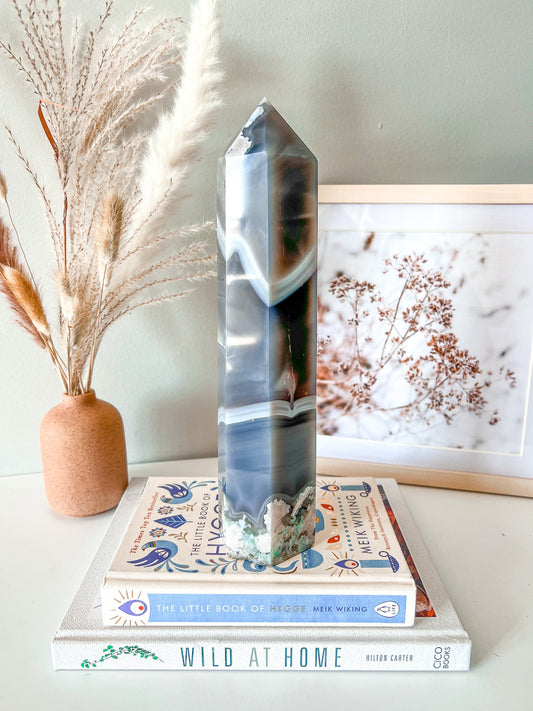 Dark Blue Flower Agate Tower