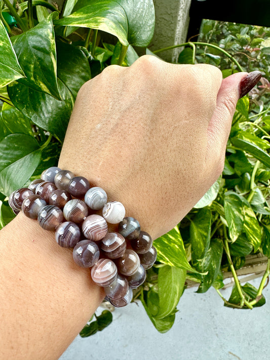 Botswana Agate Bracelet 10mm Beads - Elegant Natural Stone Jewelry for Healing and Fashion, Perfect Gift for Mindfulness